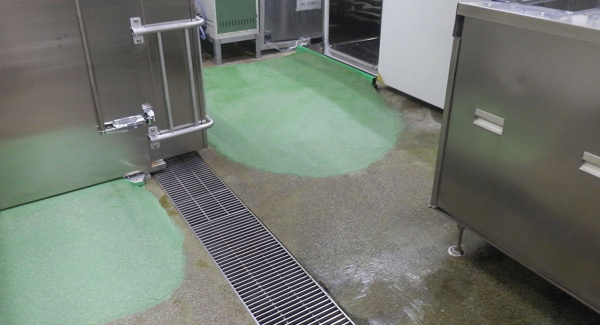 塗床補修工事を施した厨房の床