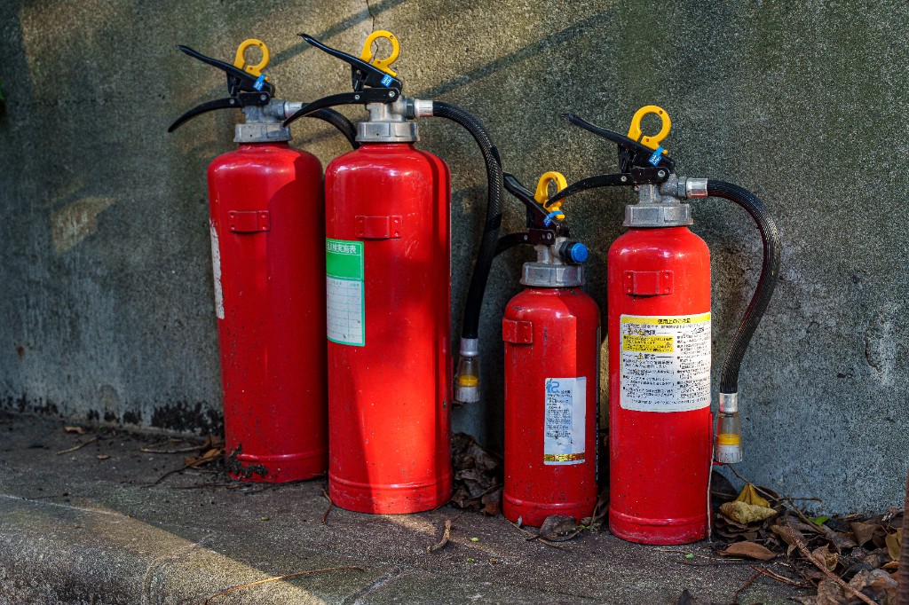 廃棄消火器の引き取り